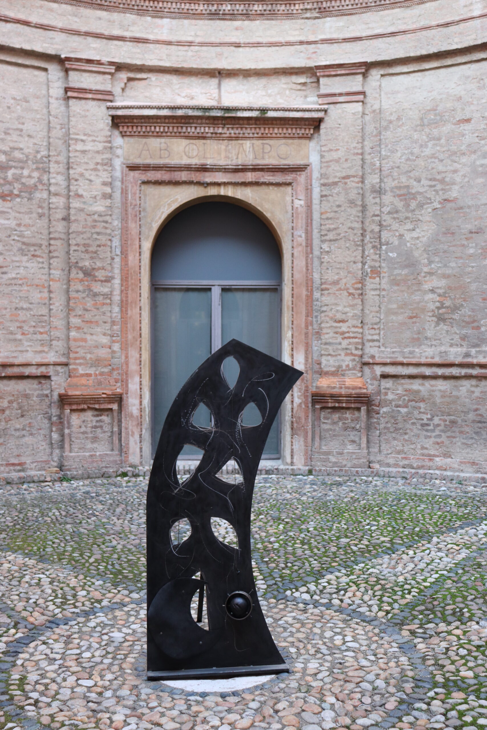 Giuseppe Marcotti Spazi Inclicati a cura di Alain Chivilo, Mantova, Casa del Mantegna, installazione portico rinascimentale